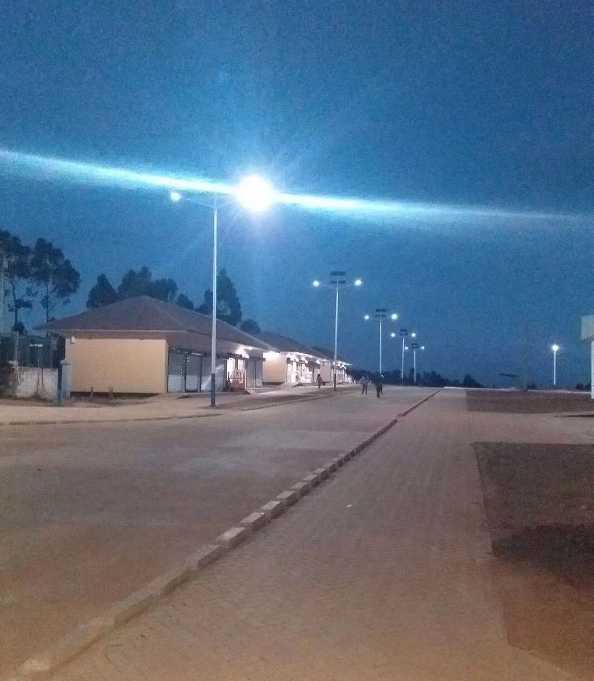 西林县非洲科特迪瓦太阳能路灯工程